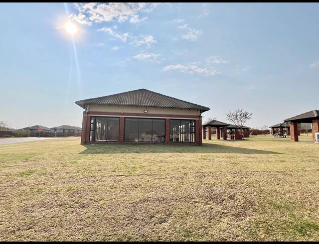 3 BEDROOM TOWNHOUSE FOR SALE IN THE REEDS